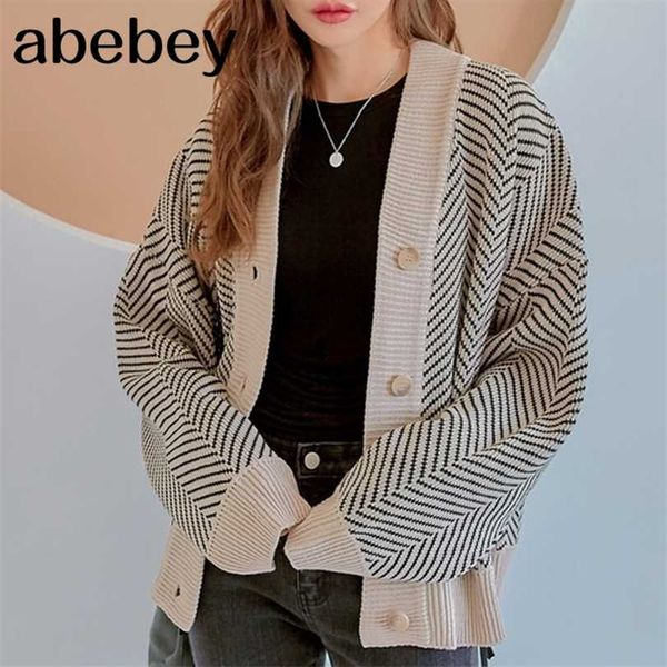 casual knitted cardigan oversize button front contrast stripe autumn winter women sweater feminino * 211018, White;black
casual knitted cardigan oversize button front contrast stripe autumn winter women sweater feminino * 211018, White;black