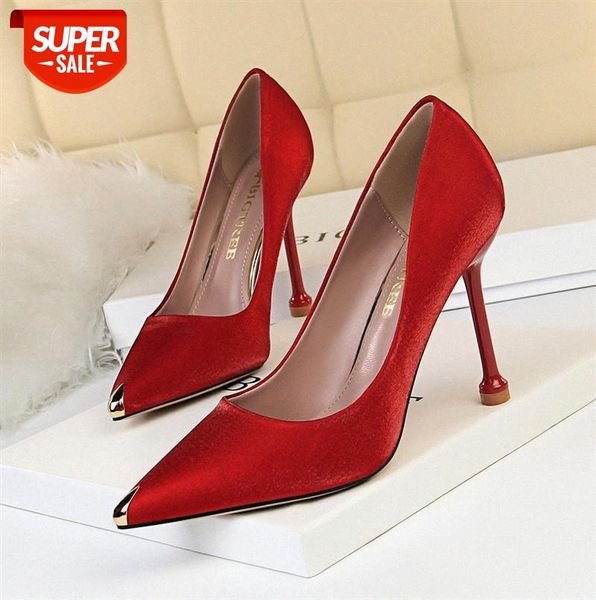 1823-1 european and american style fashion banquet women's shoes stiletto high-heeled satin shallow mouth metal pointed thin sing #1l42
1823-1 european and american style fashion banquet women's shoes stiletto high-heeled satin shallow mouth metal pointed thin sing #1l42