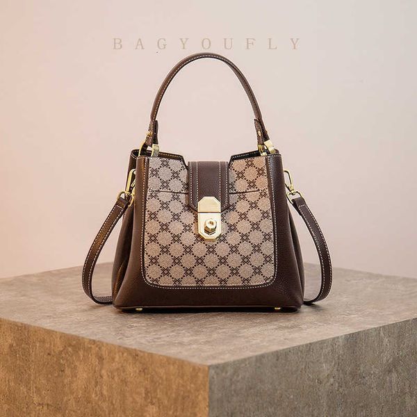 luxury handbags women's 2021 fashion slung bucket foreign style versatile handbag atmosphere
luxury handbags women's 2021 fashion slung bucket foreign style versatile handbag atmosphere