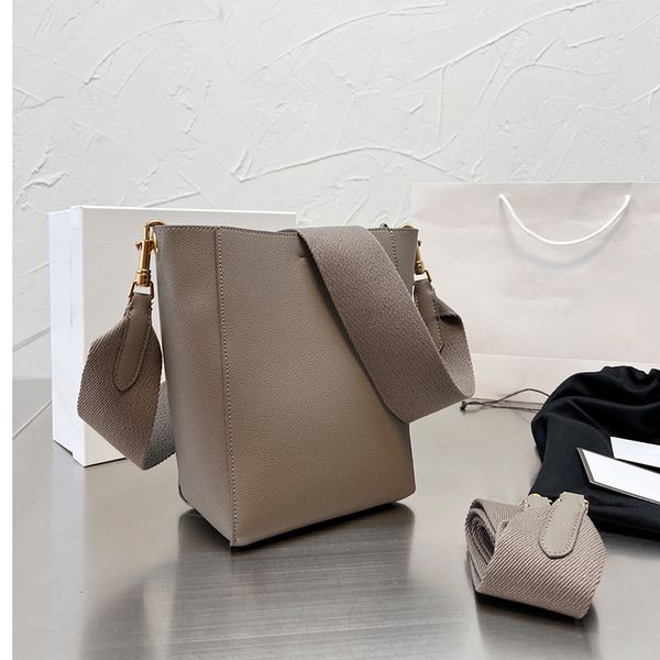 designer crossbody handbags shoulder bags totes tote bag wallet purse genuine leather high-quality fashion brand 7 colors with original box
designer crossbody handbags shoulder bags totes tote bag wallet purse genuine leather high-quality fashion brand 7 colors with original box