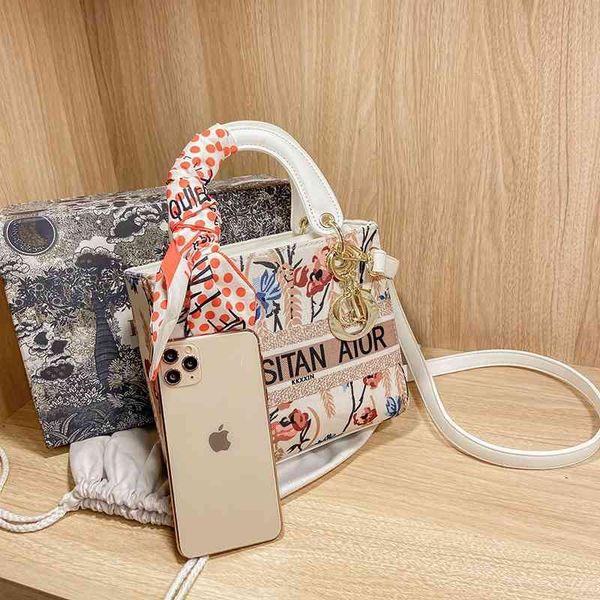 80% off year's fashion portable small square bag women's new advanced single shoulder handbags
80% off year's fashion portable small square bag women's new advanced single shoulder handbags