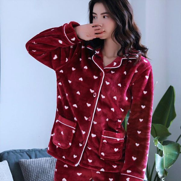 h5828 pajamas suit autumn winter womens sleepwears coral velvet thick temperament long sleeve flannel korean home wear, Black;red
h5828 pajamas suit autumn winter womens sleepwears coral velvet thick temperament long sleeve flannel korean home wear, Black;red
