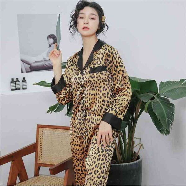 women's sleepwear ice silk pjs women pajamas print leopard lapel 2pcs shirt&pants suit home clothes long sleeve comfy loungew, Black;red
women's sleepwear ice silk pjs women pajamas print leopard lapel 2pcs shirt&pants suit home clothes long sleeve comfy loungew, Black;red