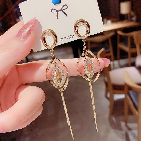 14k real gold geometric tassel long s925 silver needle stud earrings for women cubic zircon zc, Golden;silver
14k real gold geometric tassel long s925 silver needle stud earrings for women cubic zircon zc, Golden;silver