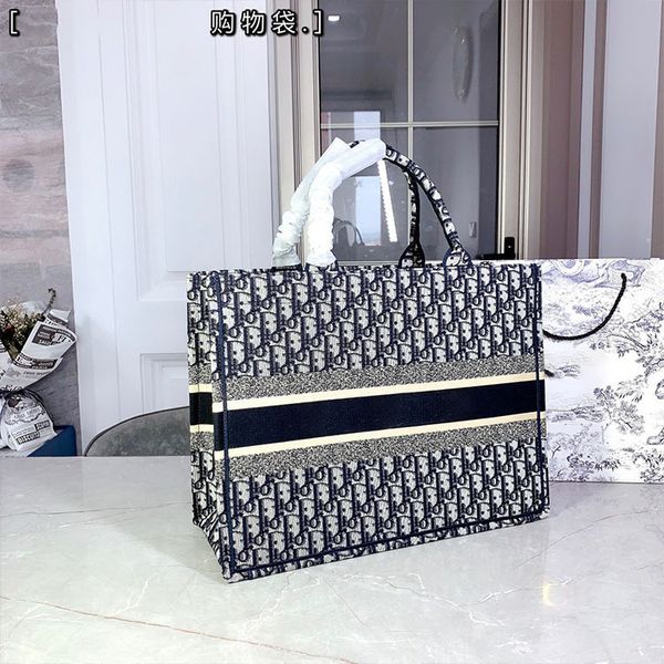 factory outlet design new tote women's tiger leopard fusang flower embroidered shopping mengtian handbag fashion
factory outlet design new tote women's tiger leopard fusang flower embroidered shopping mengtian handbag fashion
