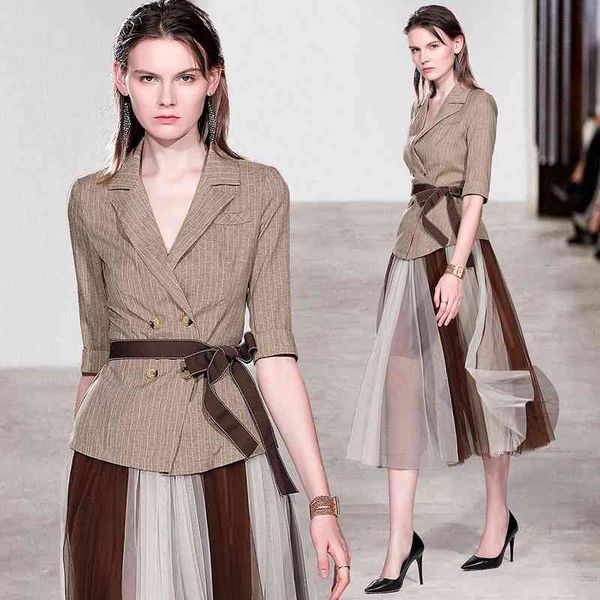 autumn spring women striped mesh pleated suit office lady wear formal belt blazer jacket long skirt 2 piece set 210416, White
autumn spring women striped mesh pleated suit office lady wear formal belt blazer jacket long skirt 2 piece set 210416, White