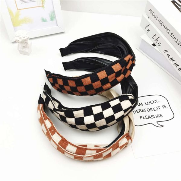 black white lattice hoop high sense pressure washing face makeup wide edge net, Black;brown
black white lattice hoop high sense pressure washing face makeup wide edge net, Black;brown