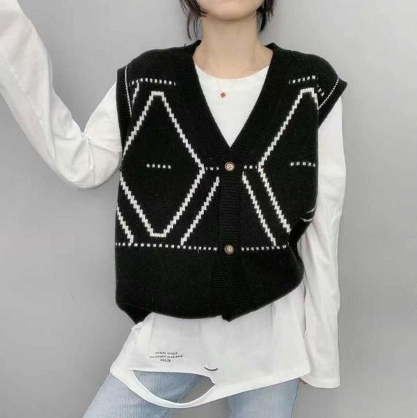 women sweater vest vintage geometric argyle v neck sleeveless pullovers knitted woman fuzzy cardigan female sweaters korean women's ves, Black;white
women sweater vest vintage geometric argyle v neck sleeveless pullovers knitted woman fuzzy cardigan female sweaters korean women's ves, Black;white