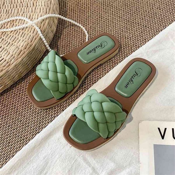 2021 new summer indoor woven slippers women closed toe sandals female outdoor beach casual square heel flat flip flop, Black
2021 new summer indoor woven slippers women closed toe sandals female outdoor beach casual square heel flat flip flop, Black