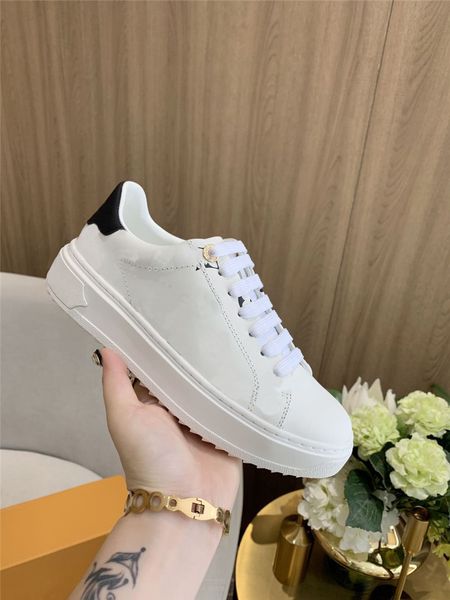 platform men women party shoes reflective black white velvet tail metallic silver golden rainbow multi color real leather falt lace up casua
platform men women party shoes reflective black white velvet tail metallic silver golden rainbow multi color real leather falt lace up casua