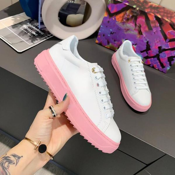 women casual shoes designer luxurys sneaker low white calf leather 3d pattern elevated outsole treaded rubber printed classic trainers, Black
women casual shoes designer luxurys sneaker low white calf leather 3d pattern elevated outsole treaded rubber printed classic trainers, Black