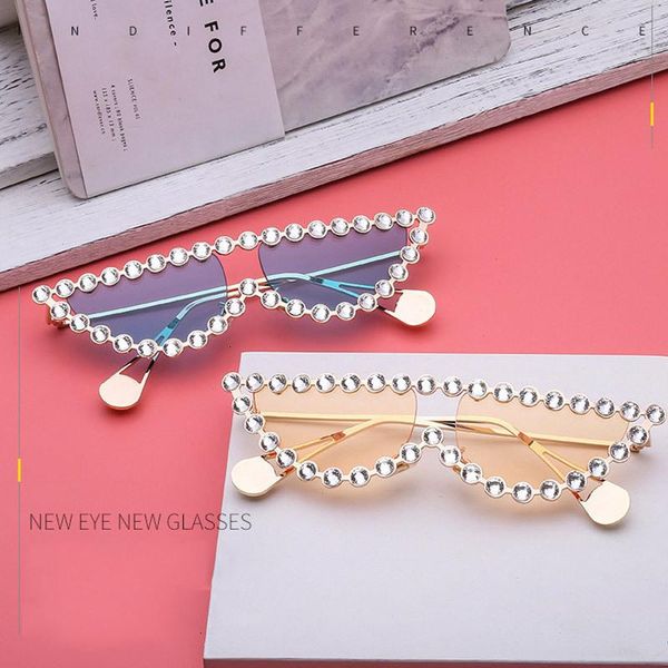 sunglasses metals fashion diamond cat eye frame for women elite brand vintage triangle shades with strass uv400, White;black
sunglasses metals fashion diamond cat eye frame for women elite brand vintage triangle shades with strass uv400, White;black