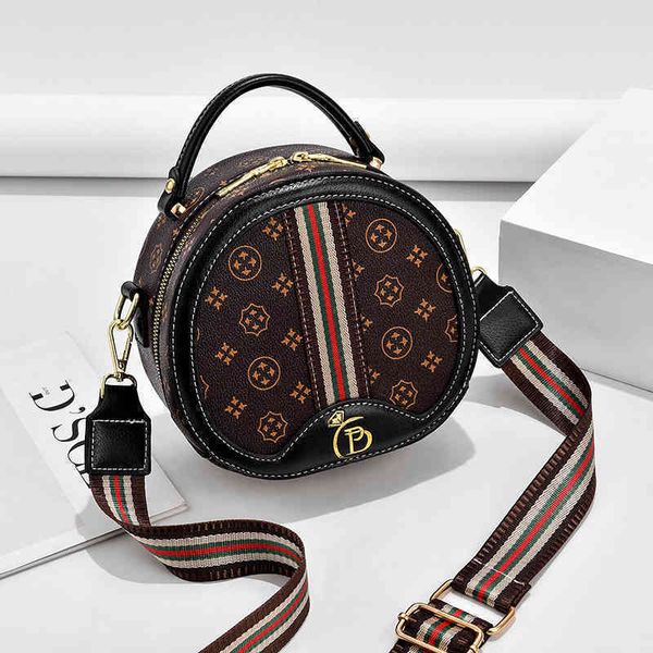 2022 latest models handbag wholesale zhenwo women's bag trend printed single shoulder
2022 latest models handbag wholesale zhenwo women's bag trend printed single shoulder