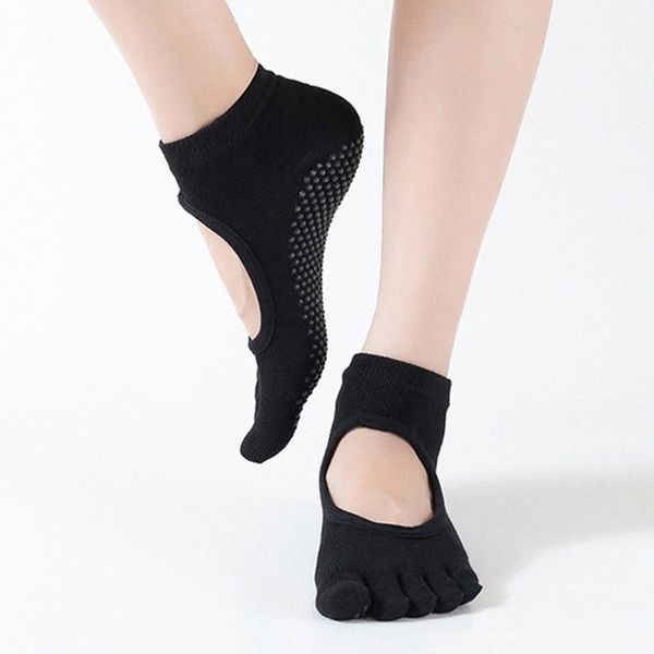 women yoga socks anti-slip five fingers backless silicone non-slip 5 toe socks ballet gym fitness sports polyester l6uc#, Black
women yoga socks anti-slip five fingers backless silicone non-slip 5 toe socks ballet gym fitness sports polyester l6uc#, Black