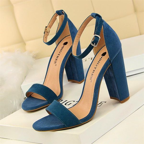 fashion 8 colors women high heels sandals concise flock/pu open toe buckle woman party sandal summer shoes big size 34-43, Black
fashion 8 colors women high heels sandals concise flock/pu open toe buckle woman party sandal summer shoes big size 34-43, Black