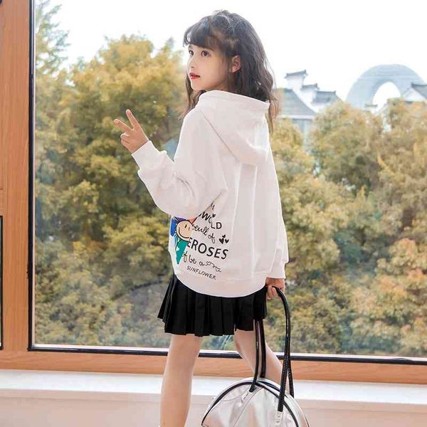 new korean children's spring and autumn casual middle school girls' net red hooded top, Black;white
new korean children's spring and autumn casual middle school girls' net red hooded top, Black;white