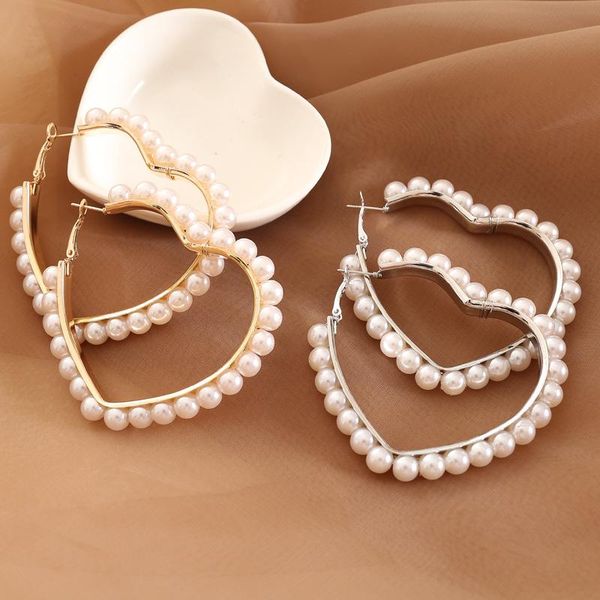 hoop & huggie simple plain gold color metal pearl earrings fashion big circle heart hoops statement for women party jewelry, Golden;silver
hoop & huggie simple plain gold color metal pearl earrings fashion big circle heart hoops statement for women party jewelry, Golden;silver