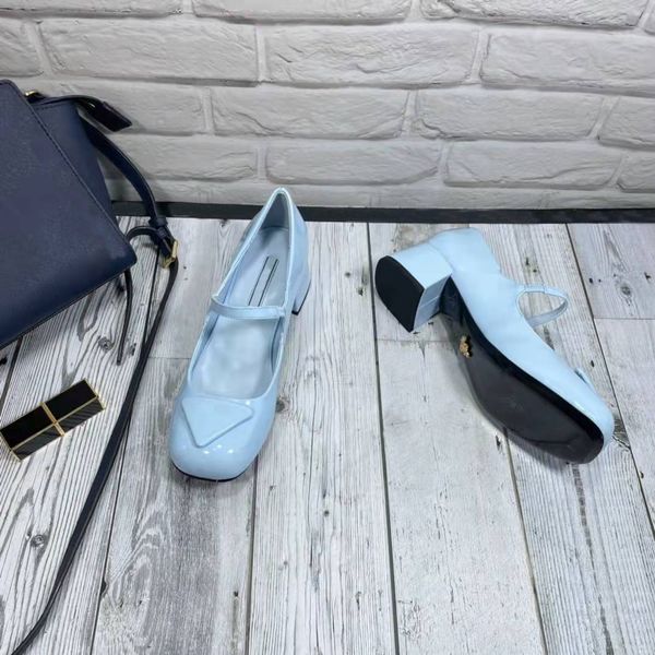 high-end luxury women's shoes five-color bag heel 4.5 cm thick heel casual elegant high heels, Black
high-end luxury women's shoes five-color bag heel 4.5 cm thick heel casual elegant high heels, Black