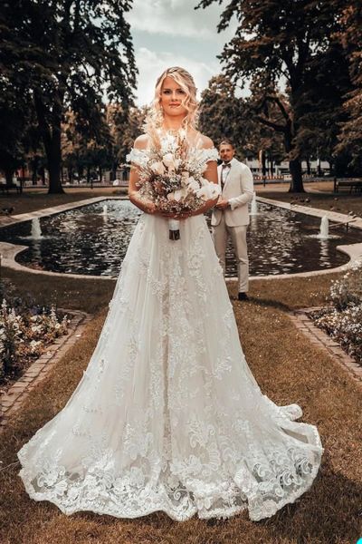 2021 modern wedding dresses long-sleeve lace tulle a line chiffon chic bridal gowns sweep train vestidos de novia beach wedding dress, White
2021 modern wedding dresses long-sleeve lace tulle a line chiffon chic bridal gowns sweep train vestidos de novia beach wedding dress, White