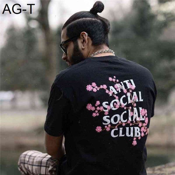 short sleeve t-shirt men's new summer trend versatile, handsome, loose half sleeve, european and american style versatile, 5-sleeve men, White;black
short sleeve t-shirt men's new summer trend versatile, handsome, loose half sleeve, european and american style versatile, 5-sleeve men, White;black