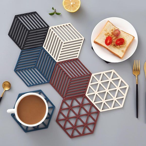 mats & pads kitchen bar utensils silicone hollow table and coasters heat insulation anti-scalding household
mats & pads kitchen bar utensils silicone hollow table and coasters heat insulation anti-scalding household