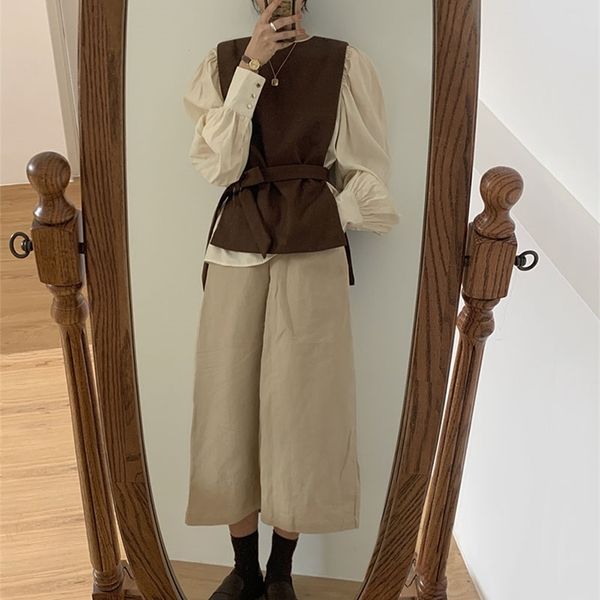 spring autumn women's blouse retro french style round neck slim waistcoat loose solid color pleated female ll364 210506, White
spring autumn women's blouse retro french style round neck slim waistcoat loose solid color pleated female ll364 210506, White
