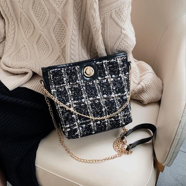 autumn/winter woolen cloth bag women 2021 trendy one-shoulder messenger fashion handbag
autumn/winter woolen cloth bag women 2021 trendy one-shoulder messenger fashion handbag