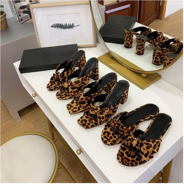 genuine leather leopard woman slippers party fashion female shoes plus size 35-43 2021 luxury designer brand summer, Black
genuine leather leopard woman slippers party fashion female shoes plus size 35-43 2021 luxury designer brand summer, Black