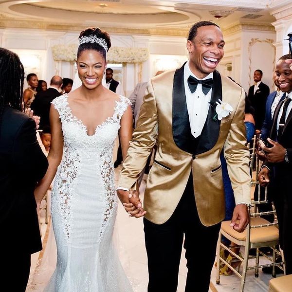 men's suits & blazers 2022 gold wedding men one button black shawl lapel costume homme tuxedos groom prom terno masculino blazer 3 pcs, White;black
men's suits & blazers 2022 gold wedding men one button black shawl lapel costume homme tuxedos groom prom terno masculino blazer 3 pcs, White;black