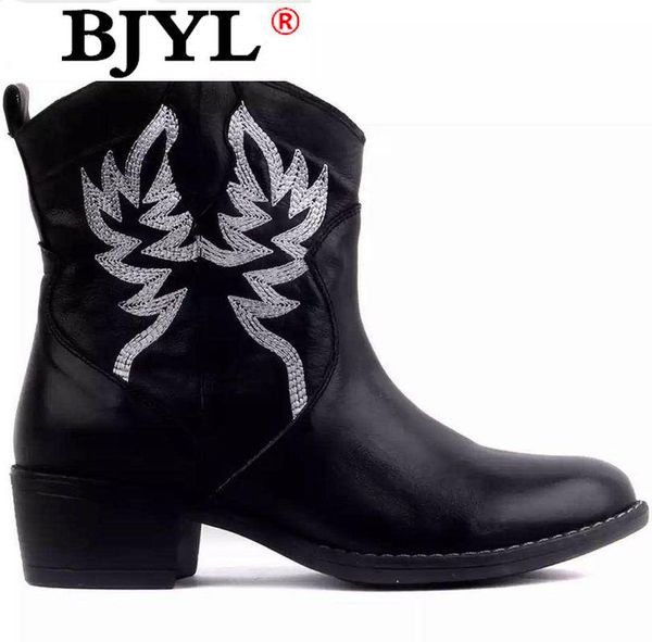 boots 2021 women winter shoes plus size platform warm booties ankle for snow black casual comfortable
boots 2021 women winter shoes plus size platform warm booties ankle for snow black casual comfortable