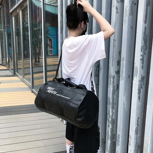 travel bag large autumn and winter sports training pu waterproof handbag gym duffel bags
travel bag large autumn and winter sports training pu waterproof handbag gym duffel bags