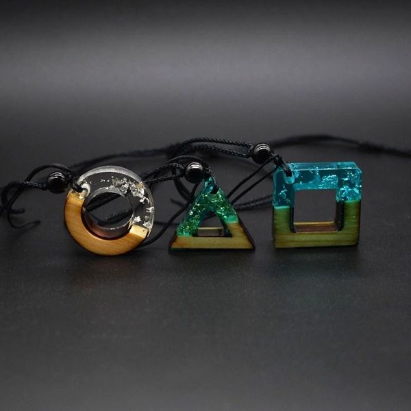pendants geometric shape handmade resin wood velvet rope pendant necklace black chain men women fashionable jewelry accessories
pendants geometric shape handmade resin wood velvet rope pendant necklace black chain men women fashionable jewelry accessories