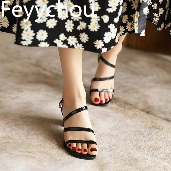 sandals women's med heel peep toe thick heels buckle patent leather narrow band 2021 fashion casual black big size 34-48
sandals women's med heel peep toe thick heels buckle patent leather narrow band 2021 fashion casual black big size 34-48