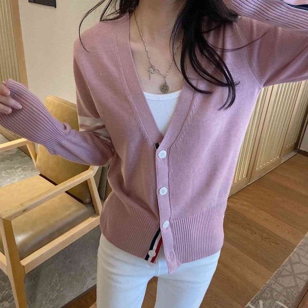 correct version 21 spring and summer tb lotus root pink four bar college style v-neck knitted cardigan long sleeve sweater coat, White;black
correct version 21 spring and summer tb lotus root pink four bar college style v-neck knitted cardigan long sleeve sweater coat, White;black