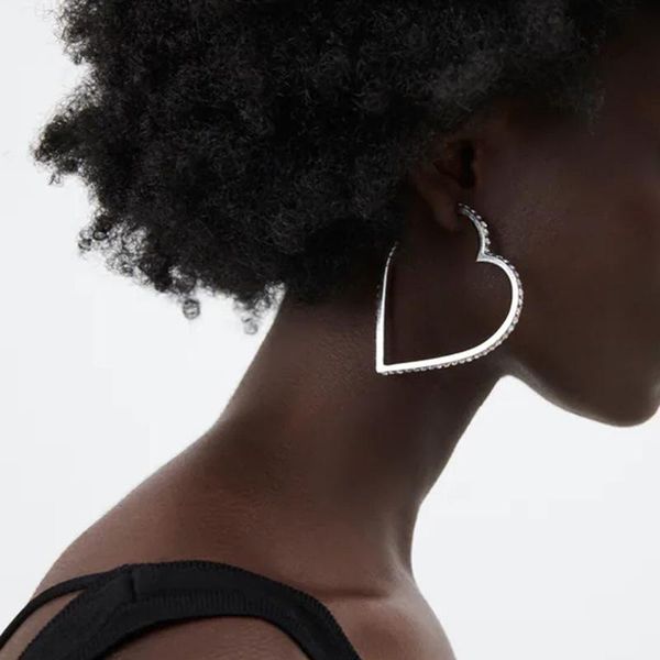hoop & huggie vintage heart-shaped metal earrings piercing crystal inlaid woman jewelry, Golden;silver
hoop & huggie vintage heart-shaped metal earrings piercing crystal inlaid woman jewelry, Golden;silver