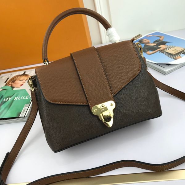 2021 luxurys designers bags messenger bag men women totes fashion vintage printing letter shoulder classic crossbody 33826
2021 luxurys designers bags messenger bag men women totes fashion vintage printing letter shoulder classic crossbody 33826