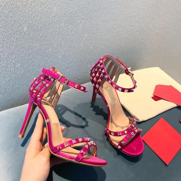 dress shoes 2021 women thin high heels rivets studded sandals lady sandles silk woman summer elegant buckle party, Black
dress shoes 2021 women thin high heels rivets studded sandals lady sandles silk woman summer elegant buckle party, Black