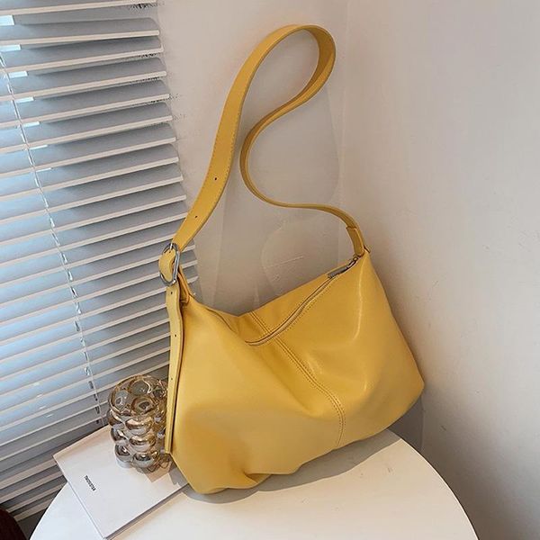 evening bags female bag large capacity shoulder fashion trend small fresh cloud solid color underarm
evening bags female bag large capacity shoulder fashion trend small fresh cloud solid color underarm