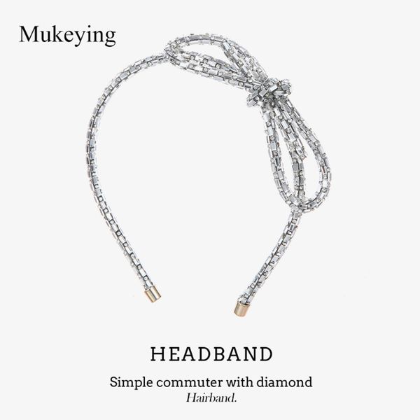 crystal hoop rhinestone simple color steel fine edge pressed headdress hole bundle, Black;brown
crystal hoop rhinestone simple color steel fine edge pressed headdress hole bundle, Black;brown