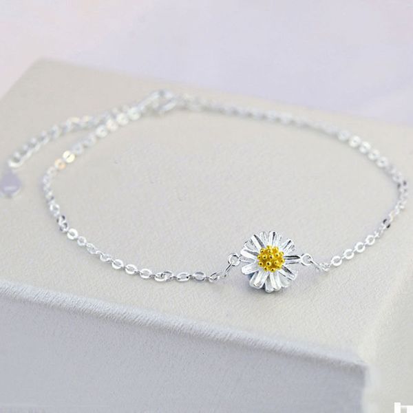 korean version sweet fresh hand and dual use adjustable personality student little daisy foot chain, Red;blue
korean version sweet fresh hand and dual use adjustable personality student little daisy foot chain, Red;blue