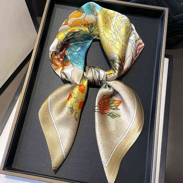 scarves 2022 early spring and autumn net safflower female 100% mulberry silk small square champagne scarf gift, Blue;gray
scarves 2022 early spring and autumn net safflower female 100% mulberry silk small square champagne scarf gift, Blue;gray
