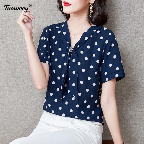 women's blouses & shirts 2021 summer middle aaged women korean chiffon polka dot bow collar blouse female fashion loose plus size 4xl, White
women's blouses & shirts 2021 summer middle aaged women korean chiffon polka dot bow collar blouse female fashion loose plus size 4xl, White