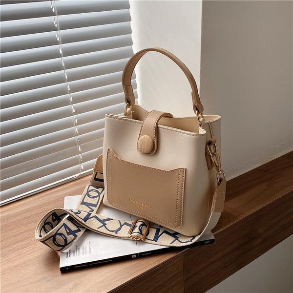 shoulder bags fashion high sense female bag wild messenger summer simple one-shoulder bucket
shoulder bags fashion high sense female bag wild messenger summer simple one-shoulder bucket