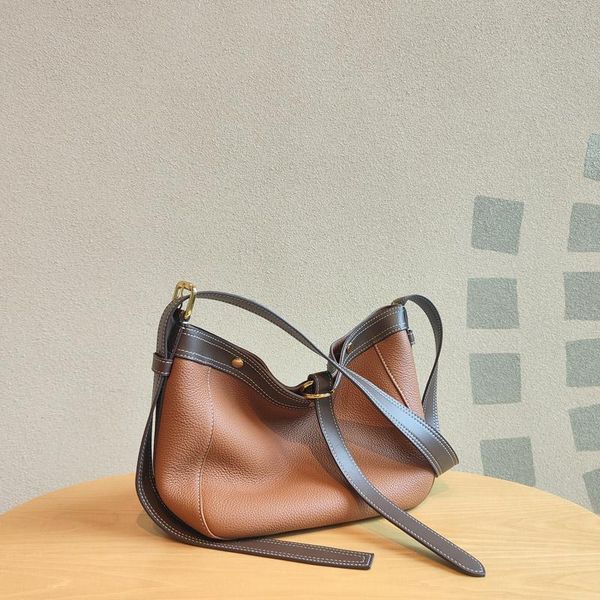 evening bags 2021 autumn retro hit color togo cowhide leather women shoulder high-end designer female casual crossbody
evening bags 2021 autumn retro hit color togo cowhide leather women shoulder high-end designer female casual crossbody