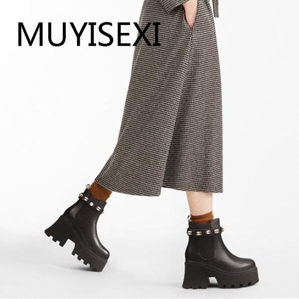 boots 8.5cm thick high heel korean style genuine leather solid round toe pearl decoration waterproof stretch ankle boot hl327 muyisexi, Black
boots 8.5cm thick high heel korean style genuine leather solid round toe pearl decoration waterproof stretch ankle boot hl327 muyisexi, Black