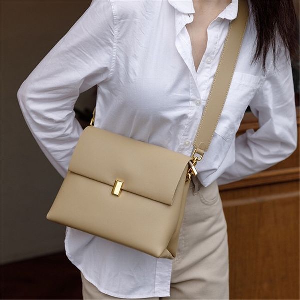 women luxurys designers bags 2021 messenger versatile armpit korean fresh leather popular wide be designer handbag handbags totes crossbody
women luxurys designers bags 2021 messenger versatile armpit korean fresh leather popular wide be designer handbag handbags totes crossbody