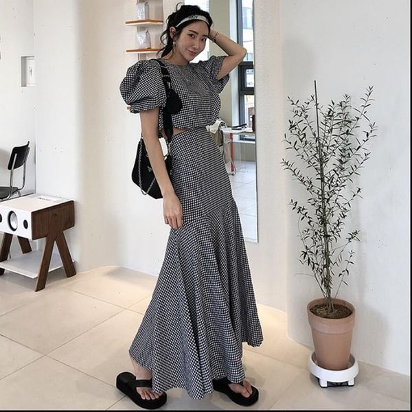 womens tracksuits summer women fashion plaid puff short sleeve shirt bodycon long mermaid skirt sets 2 pieces casual suit, Gray
womens tracksuits summer women fashion plaid puff short sleeve shirt bodycon long mermaid skirt sets 2 pieces casual suit, Gray