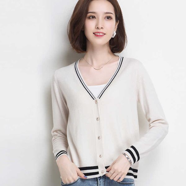 v-neck line striped women sweater metal button cardigan sweater loose-fit laziness graceful knitted coat basic 210604, White
v-neck line striped women sweater metal button cardigan sweater loose-fit laziness graceful knitted coat basic 210604, White