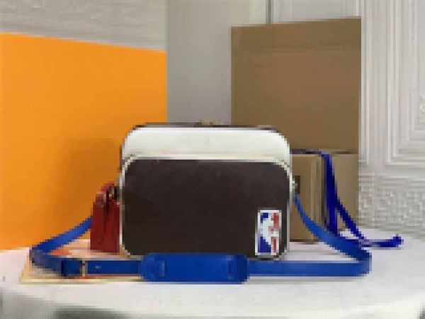 designer luxury nil messenger bag m45583 limited edition crossbody shoulder purse size: 30 x22 x9cm
designer luxury nil messenger bag m45583 limited edition crossbody shoulder purse size: 30 x22 x9cm