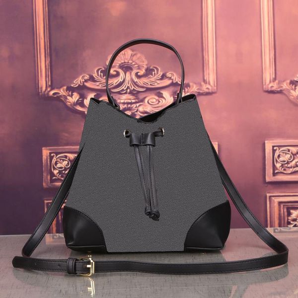 luxury designer bag backpacks women handbags embossed flowers backpack fashion packs school bags classic mini student size26*22*27cm
luxury designer bag backpacks women handbags embossed flowers backpack fashion packs school bags classic mini student size26*22*27cm